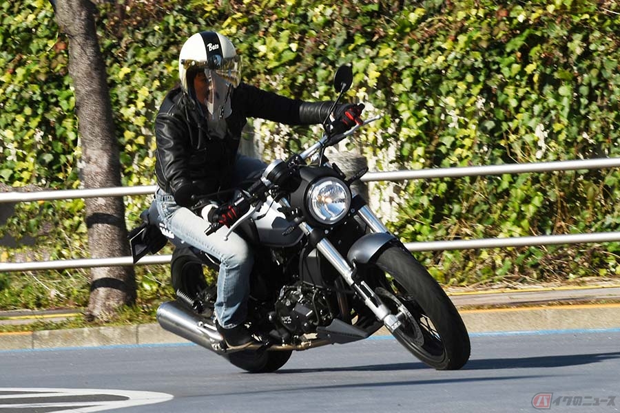 レトロとモダンが同居する、タイ生まれのGPX「ジェントルマン200