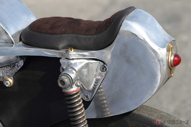 スーパーカブ　ベースに！ ホンダ「スーパーカブ」がベースとは思えない！ 世界のカスタム・カブ