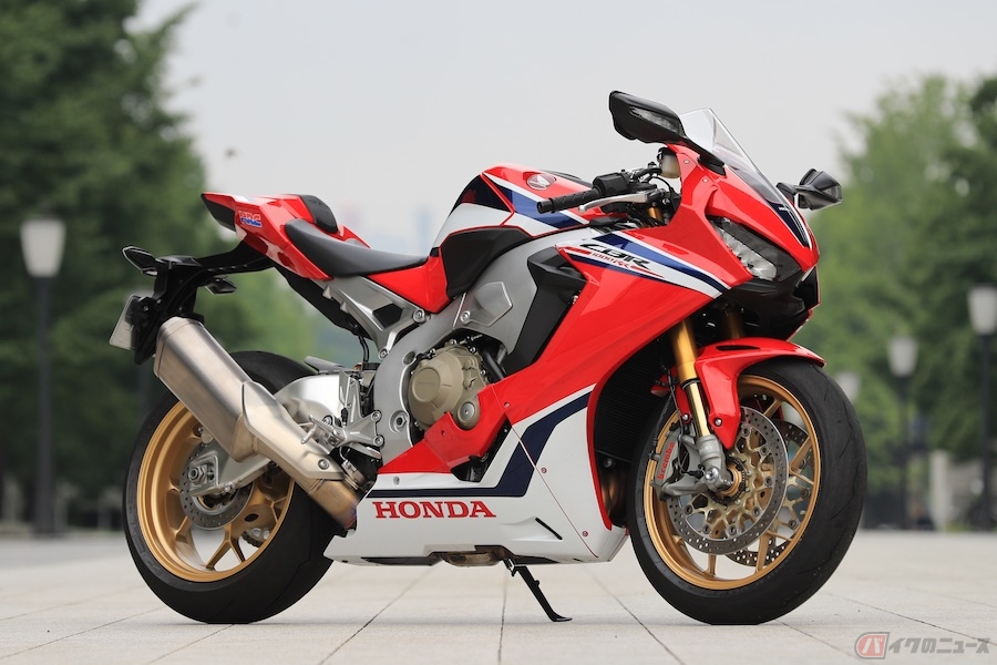 軽さがこそ正義 というライダーにオススメ サーキットから舞い降りてきたスーパースポーツ Cbr1000rr Sp バイクのニュース