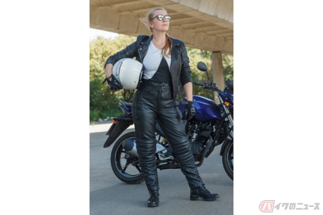 女性ライダーならではのバイクファッションの悩み 楽しめる けれど 危なくない 基礎の基礎とは バイクのニュース 女性ライダーならではのバイクファッションの悩み 楽しめる けれど 危なくない 基礎の基礎とは バイクのニュース