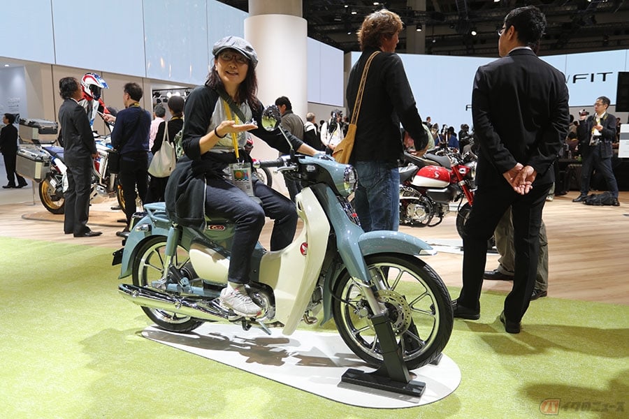 ホンダ ブースのカプセルトイ販売機を詰め込んだ ガチャvan にハマる人続出 Tms19 バイクのニュース ホンダ ブースのカプセルトイ販売機を詰め込んだ ガチャvan にハマる人続出 Tms19 バイクのニュース