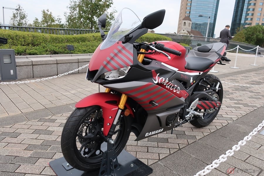 アズールレーンとヤマハのコラボモデル3台とコスプレイヤーのイベントを東京モーターショーで開催 Tms19 バイクのニュース アズールレーンとヤマハのコラボモデル3台とコスプレイヤーのイベントを東京モーターショーで開催 Tms19 バイクのニュース