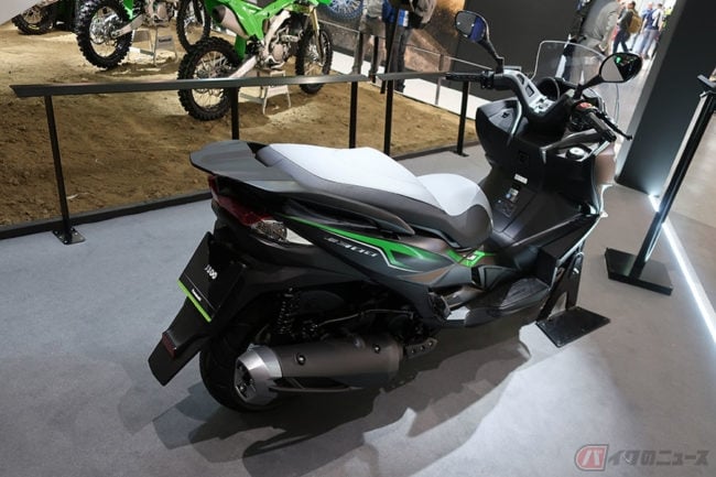 カワサキ新型 J300 発表 デザインはまさにスクーター版 Ninja Eicma19 バイクのニュース