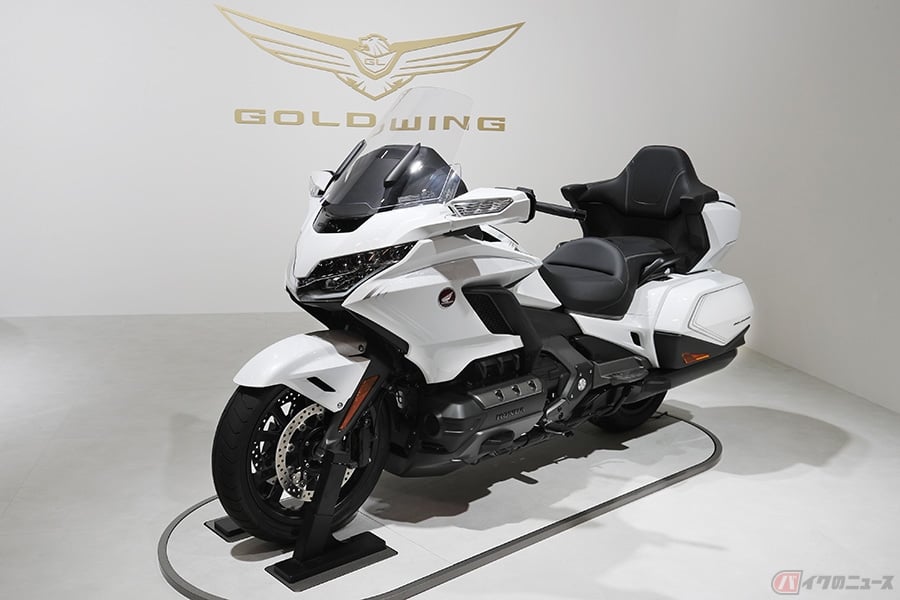 ホンダ ゴールドウイング 年明けに国内販売を開始 精鋭でスタイリッシュな印象の新色も登場 バイクのニュース