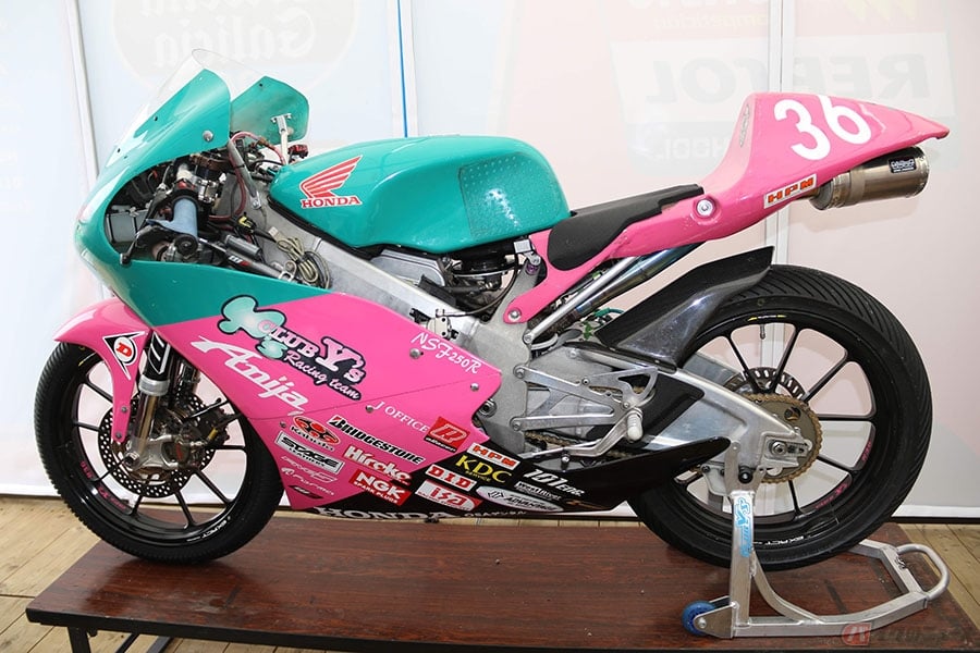 日本のライダーたちの希望になりたかった 小さなバイク屋さんが市販レーサーホンダ Nsf250r で世界に挑戦した理由 バイクのニュース