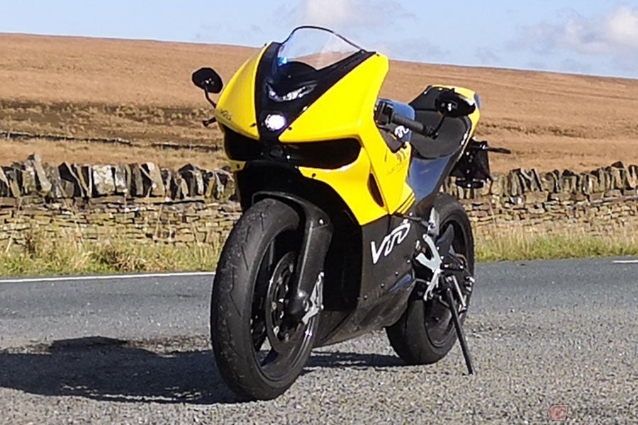 新車で買える2スト フルカウル イタリア Vins から Duecinquanta Strada 年モデル登場 バイクのニュース