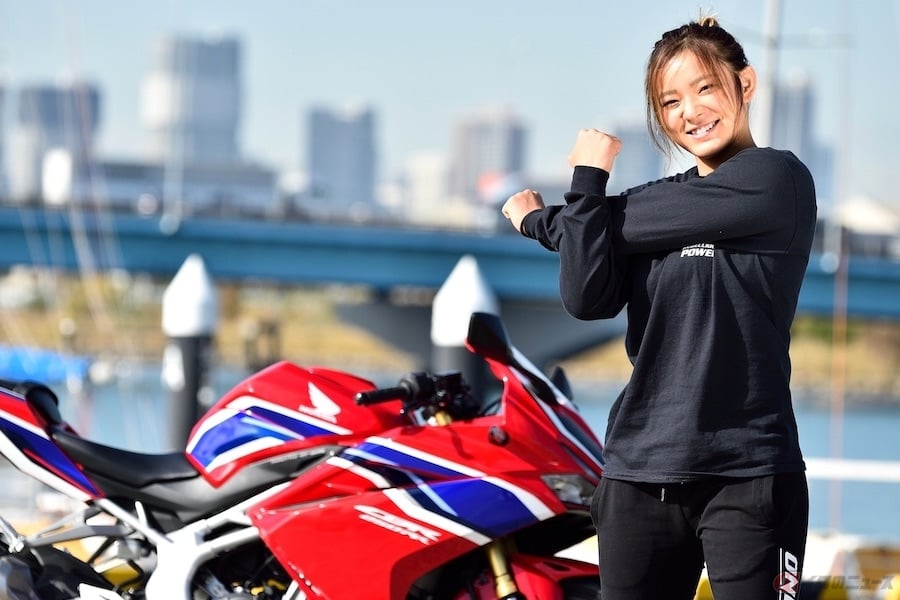 One出場中の平田樹選手と体幹トレーニングの基本エクササイズで 軸 を作る バイクde体幹トレーニングvol 2 バイクのニュース One出場中の平田樹選手と体幹トレーニングの基本エクササイズで 軸 を作る バイクde体幹トレーニングvol 2 バイクのニュース