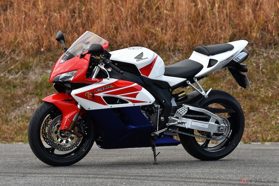 ホンダのMotoGPマシンRC211Vの先進技術を採用した7代目「CBR1000RR