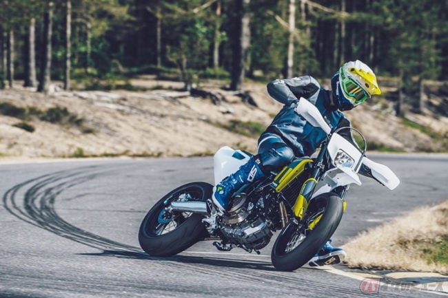 脈々と受け継がれてきた アドベンチャーバイク 新カテゴリー登場の起源とは バイクのニュース