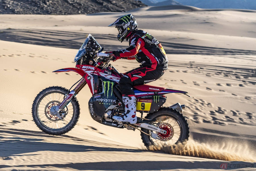 ダカールラリーの各ステージの美しい風景とライダーたちを写真で振り返る バイクのニュース