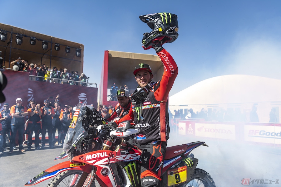 ダカールラリーの各ステージの美しい風景とライダーたちを写真で振り返る バイクのニュース