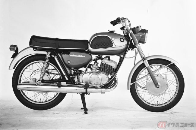 小さいころ一度は観た 平成仮面ライダーが乗るベースとなったバイク5選 バイクのニュース