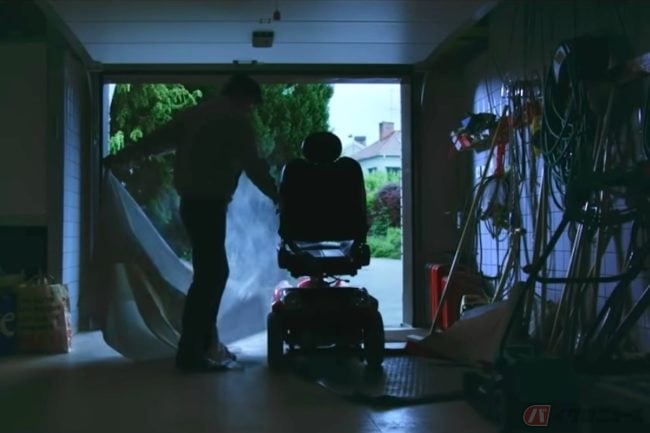 爆走おじいちゃんの珍道中 がなぜ泣ける 伝説的プロデューサー アヴィーチーが証明する音楽の力 バイクのニュース 爆走おじいちゃんの珍道中 がなぜ泣ける 伝説的プロデューサー アヴィーチーが証明する音楽の力 バイクのニュース