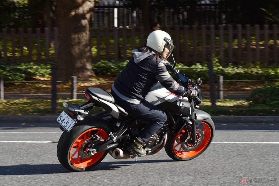スマートでスポーティーなヤマハ Mt 07 自然体で走りを楽しめちゃう細マッチョなイケメン風 バイクのニュース スマートでスポーティーなヤマハ Mt 07 自然体で走りを楽しめちゃう細マッチョなイケメン風 バイクのニュース