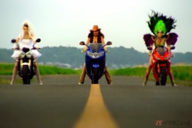 駆け抜ける3色のトライアンフ ガールズ バイクと人生を重ね合わせた歌詞が染み入るポルノグラフィティ ハネウマライダー バイクのニュース 駆け抜ける3色のトライアンフ ガールズ バイクと人生を重ね合わせた歌詞が染み入るポルノグラフィティ ハネウマライダー バイクのニュース