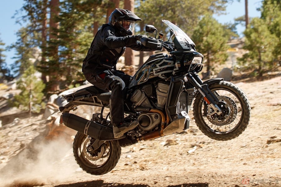 オフロードも走っちゃう コアな人気を誇るハーレー ダビッドソンの車種とは バイクのニュース オフロードも走っちゃう コアな人気を誇るハーレー ダビッドソンの車種とは バイクのニュース