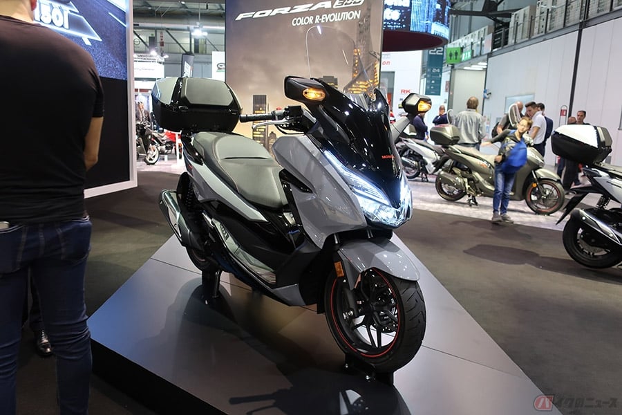 ホンダ新型 フォルツァ300 Limited Edition 登場 生誕年目を迎えた長寿モデルに特別仕様車が登場 バイクのニュース