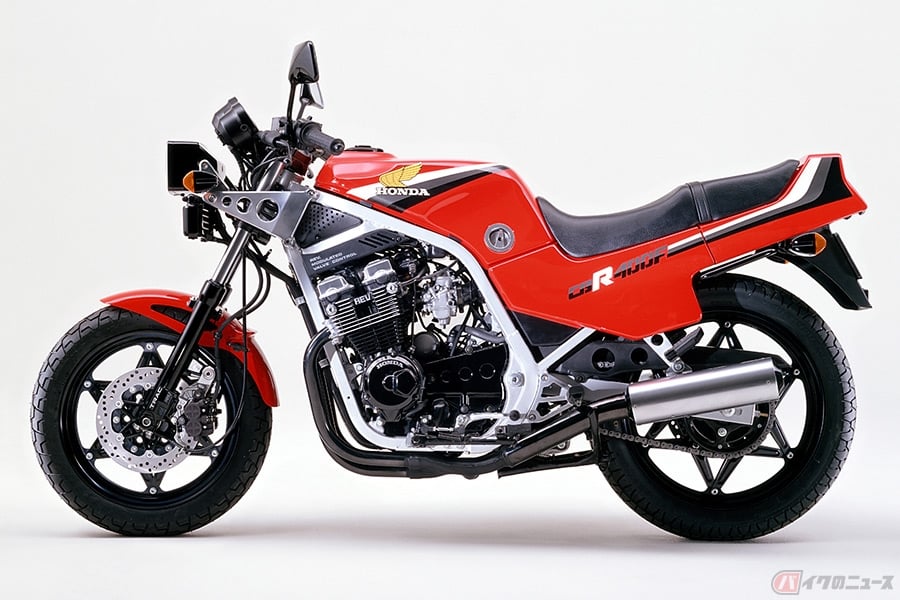 嗚呼 ホンダ Cb400スーパーフォア 日本2輪メーカーの400クラスでライバル不在となった4気筒エンジンに乗る バイクのニュース