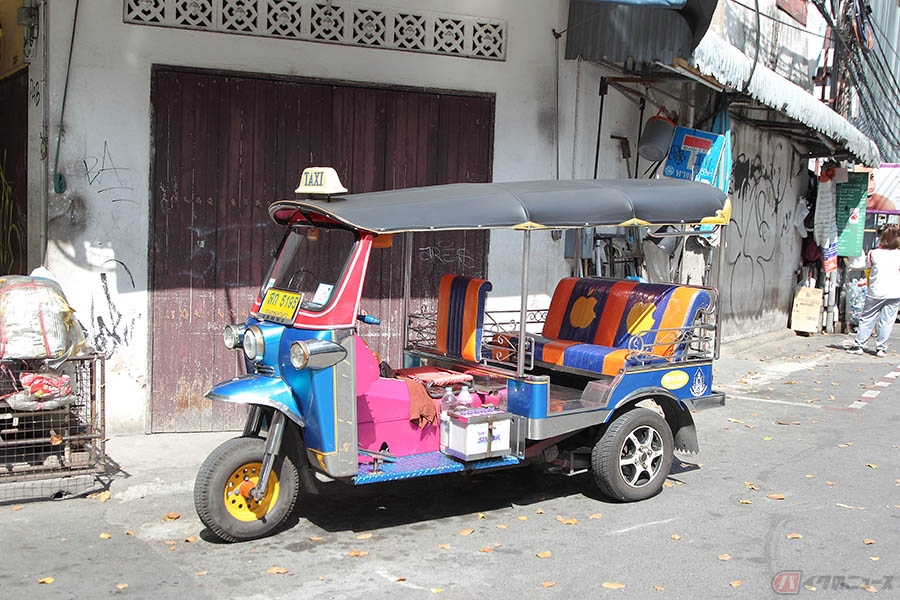 日本の オート三輪 がカタチを変え 生き続ける タイ バンコクを走る トゥクトゥク とは バイクのニュース 日本の オート三輪 がカタチを変え 生き続ける タイ バンコクを走る トゥクトゥク とは バイクのニュース