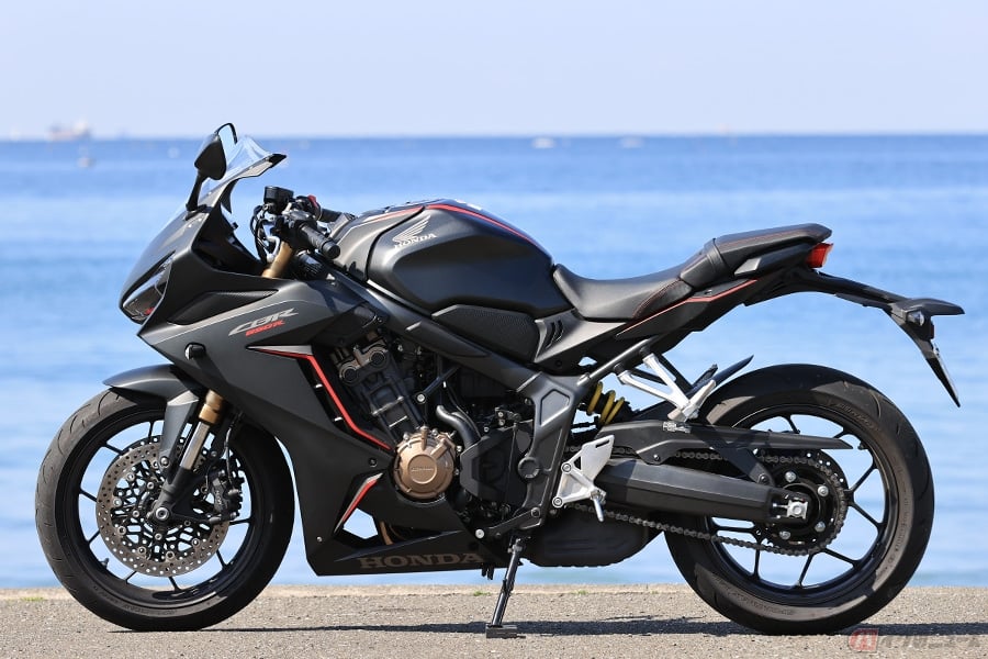 ホンダ Cbr650r の直4エンジンに思わず笑みがこぼれる ほどよいバランスのスーパースポーツモデルとは バイクのニュース