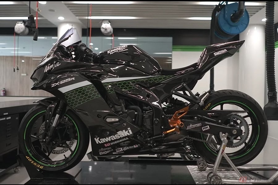 カワサキ4気筒250cc Ninja Zx 25r カスタムプロジェクト Stage 3 の動画を公開 バイクのニュース カワサキ4気筒250cc Ninja Zx 25r カスタムプロジェクト Stage 3 の動画を公開 バイクのニュース