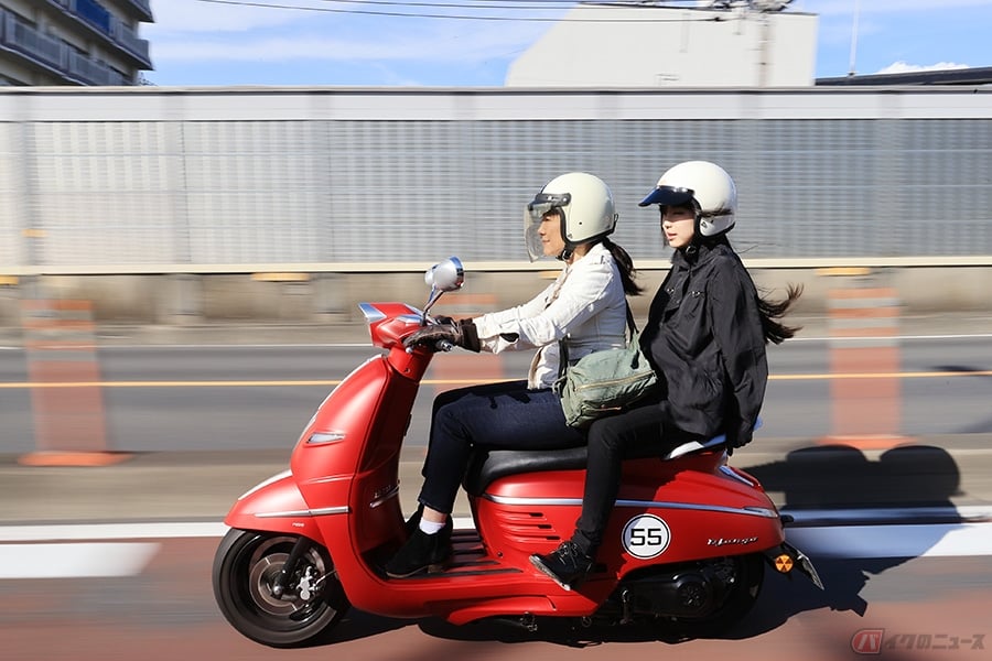 ママライダーと娘のタンデム走行チェック 軽二スクーターのプジョーモトシクル ジャンゴ150スポーツ でお出かけ バイクのニュース ママライダーと娘のタンデム走行チェック 軽二スクーターのプジョーモトシクル ジャンゴ150スポーツ でお出かけ バイクのニュース
