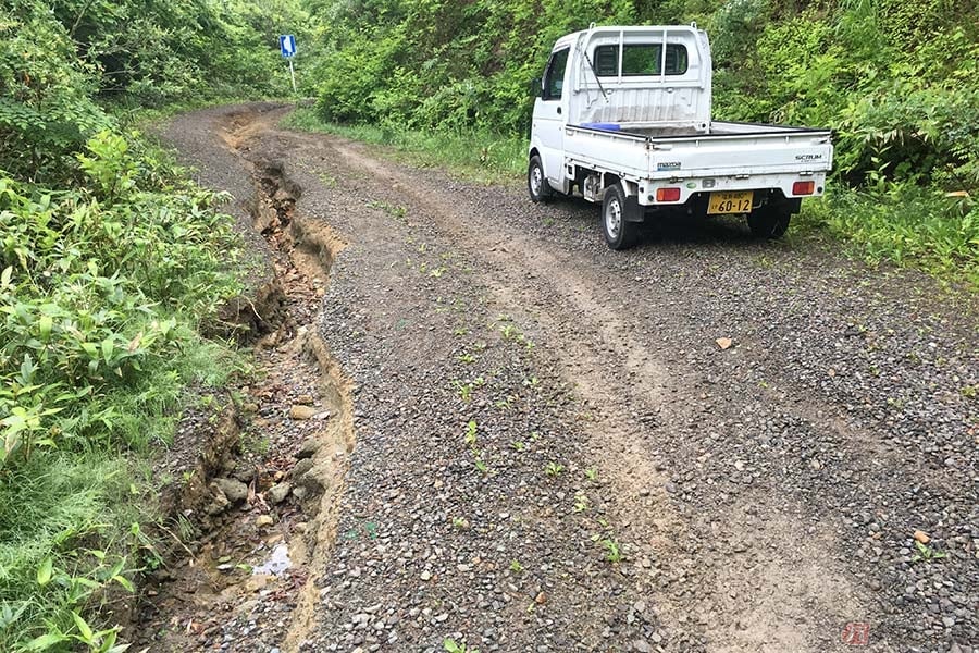 オフロードバイクで林道ツーリングに行きたい 注意すべきポイントや最低限必要な装備とは バイクのニュース オフロードバイクで林道ツーリングに行きたい 注意すべきポイントや最低限必要な装備とは バイクのニュース