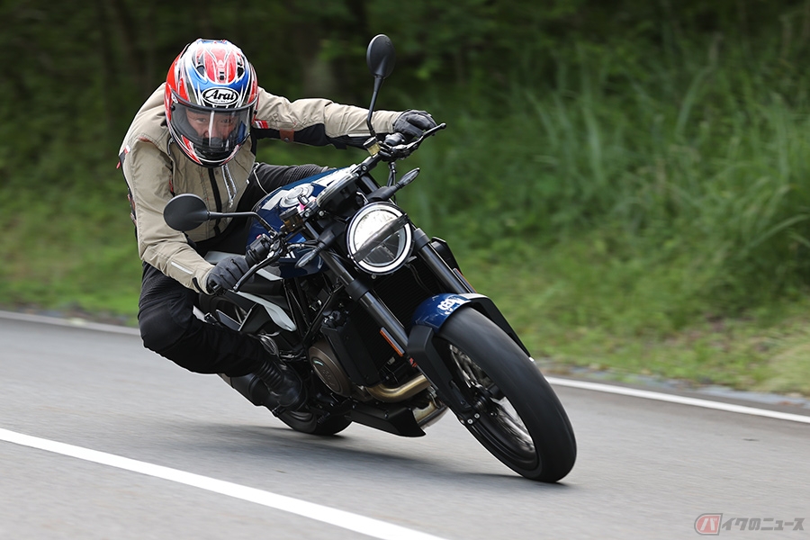 好きなバイクに乗ればいい！ 足つき性の不安は身体を大きく使って克服