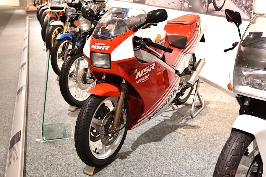 レーサーに近づいたホンダの2サイクルスーパースポーツ Nsr250r Mc16 バイクのニュース