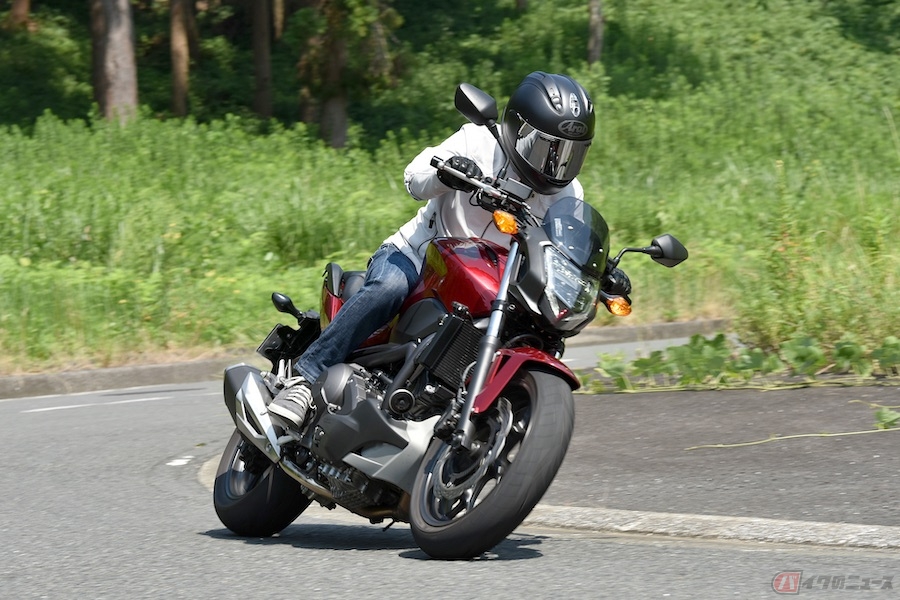 バイクのdct搭載モデルに初試乗 クルマとの違いなどは リターンライダー Kaneko S Eye バイクのニュース