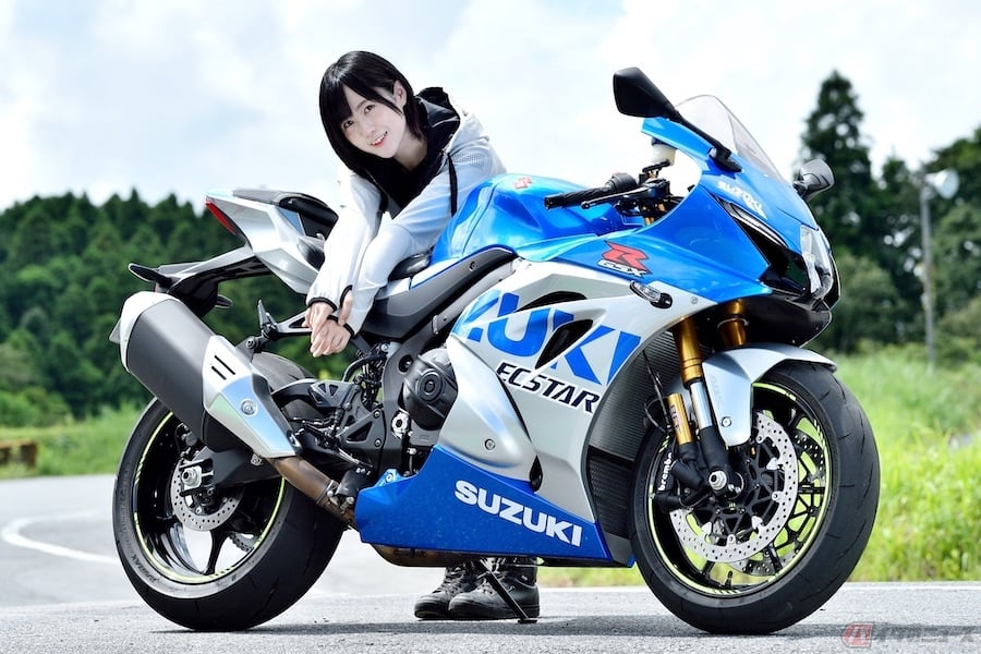 身長155cmバイク女子 夜道雪のチャレンジバイク道 スズキのスーパースポーツgsx R1000r Absの100周年記念カラーを初体験 第一印象 足つき編 バイクのニュース 身長155cmバイク女子 夜道雪のチャレンジバイク道 スズキのスーパースポーツgsx R1000r Absの100周年記念カラーを初体験 第一印象 足つき編 バイクのニュース