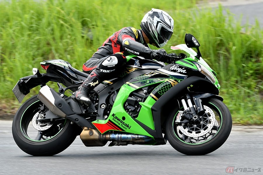 スペックの定説を乗って確認 ホイールベースの長さで言われるアレやコレ 実際どうなのか バイクのニュース スペックの定説を乗って確認 ホイールベースの長さで言われるアレやコレ 実際どうなのか バイクのニュース