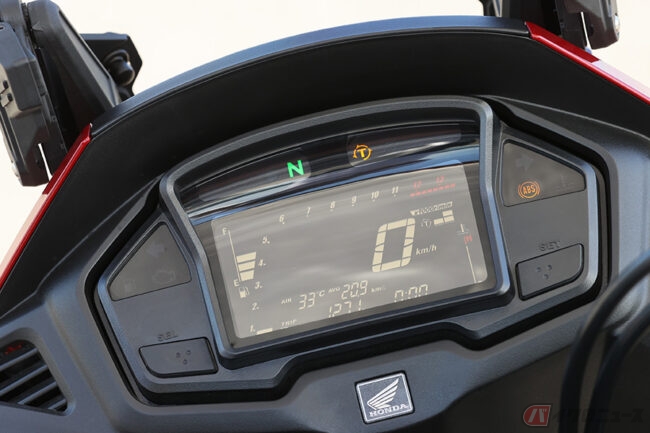 The 燃費 V型4気筒エンジンを搭載するホンダ Vfr800x 独創バルブ制御機構はツーリング性能にも貢献 バイクのニュース The 燃費 V型4気筒エンジンを搭載するホンダ Vfr800x 独創バルブ制御機構はツーリング性能にも貢献 バイクのニュース