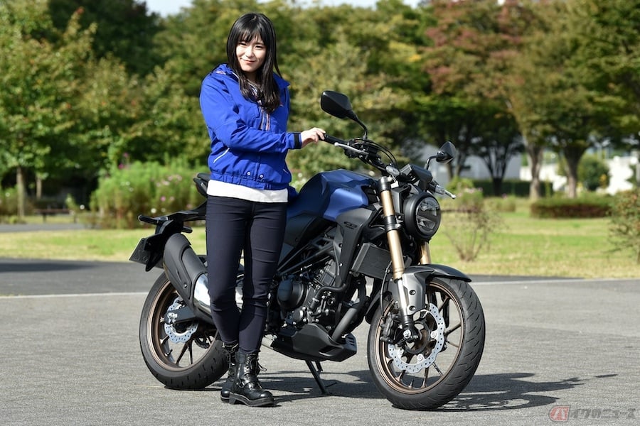 楽しくてすぐに友だちになれちゃう ホンダのスポーツネイキッドcb250rに 初心者女子ライダーが乗ってみました バイクのニュース 楽しくてすぐに友だちになれちゃう ホンダのスポーツネイキッドcb250rに 初心者女子ライダーが乗ってみました バイクのニュース