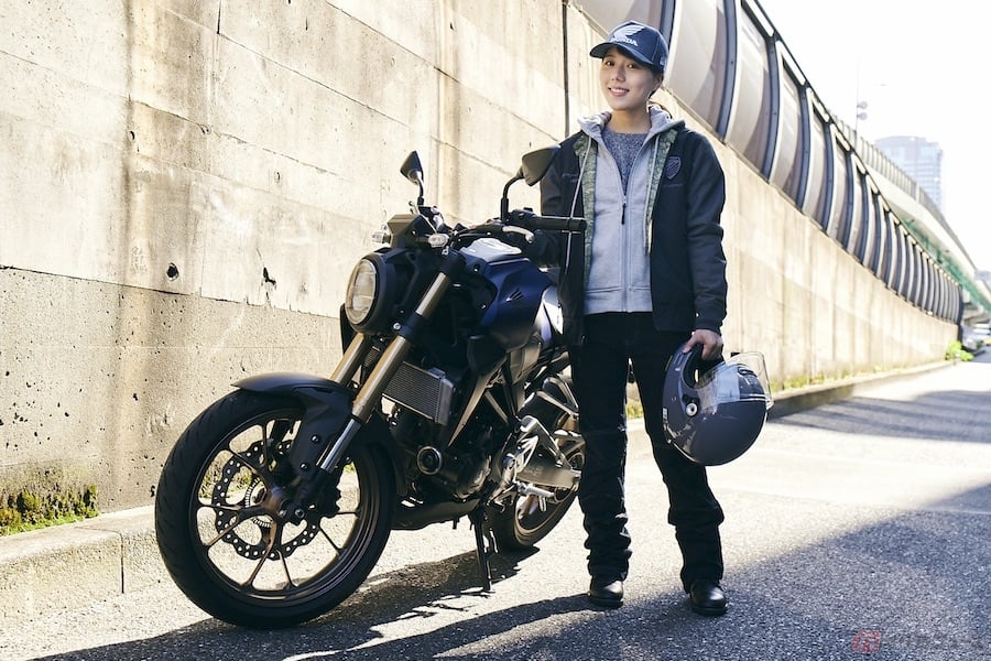 小野木里奈の 日和 は カッコいいライディングウエアとヘルメットで Cb250r に試乗 バイクのニュース 小野木里奈の 日和 は カッコいいライディングウエアとヘルメットで Cb250r に試乗 バイクのニュース
