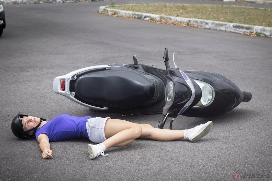 一歩間違うと大怪我に 覚えておきたいバイクでの転び方 バイクのニュース 一歩間違うと大怪我に 覚えておきたいバイクでの転び方 バイクのニュース