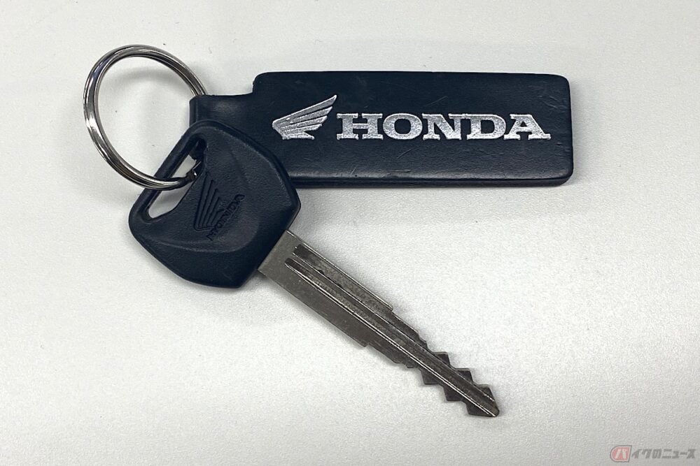 メットインにキーを閉じ込めてしまった 開け方と対処法とは バイクのニュース メットインにキーを閉じ込めてしまった 開け方と対処法とは バイクのニュース