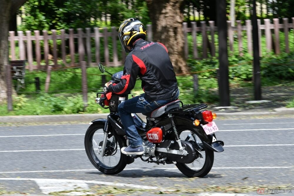 原付だけど2人乗りしていいの 覚えておきたいタンデム走行のルール バイクのニュース 原付だけど2人乗りしていいの 覚えておきたいタンデム走行のルール バイクのニュース
