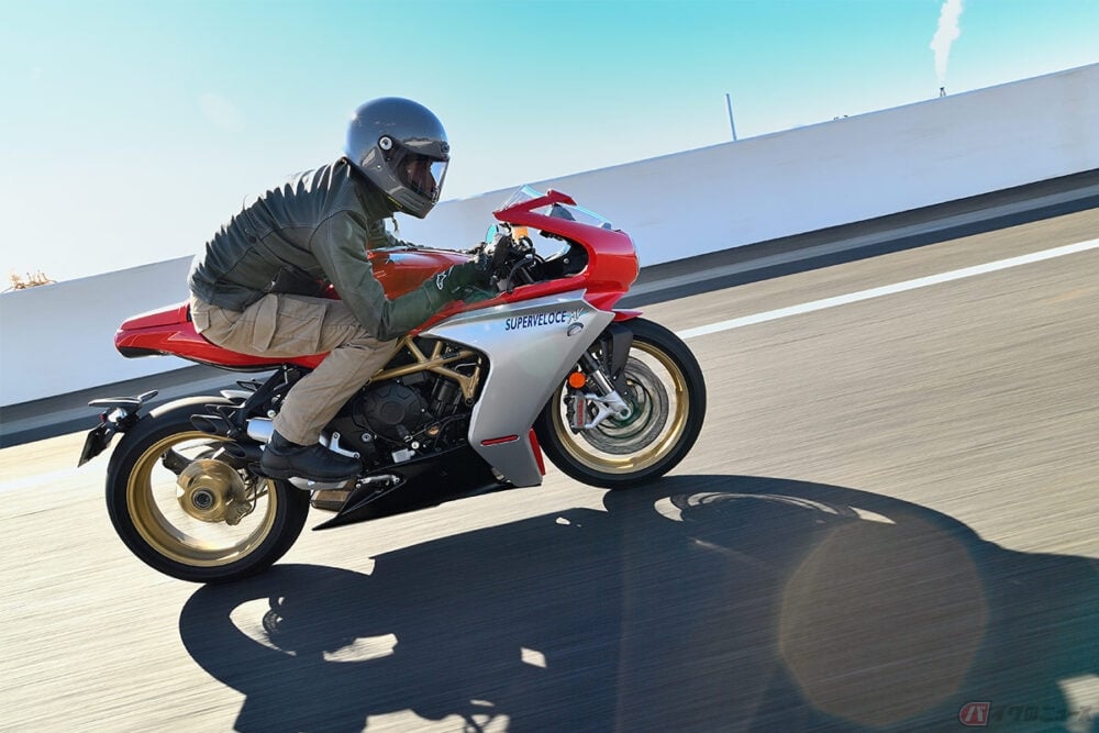 レトロかっこいいmvアグスタ スーパーヴェローチェ800 そのオリジナリティは今に始まった話ではなかった バイクのニュース レトロかっこいいmvアグスタ スーパーヴェローチェ800 そのオリジナリティは今に始まった話ではなかった バイクのニュース