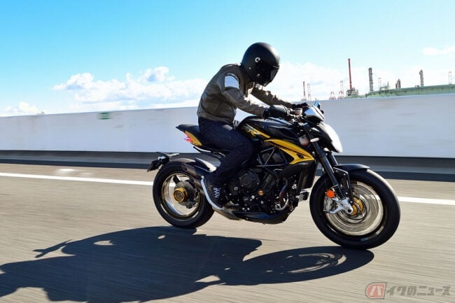 バイクに3気筒エンジンが少ないのはナゼ じつは魅力的なトリプルエンジンの個性と歴史 バイクのニュース バイクに3気筒エンジンが少ないのはナゼ じつは魅力的なトリプルエンジンの個性と歴史 バイクのニュース
