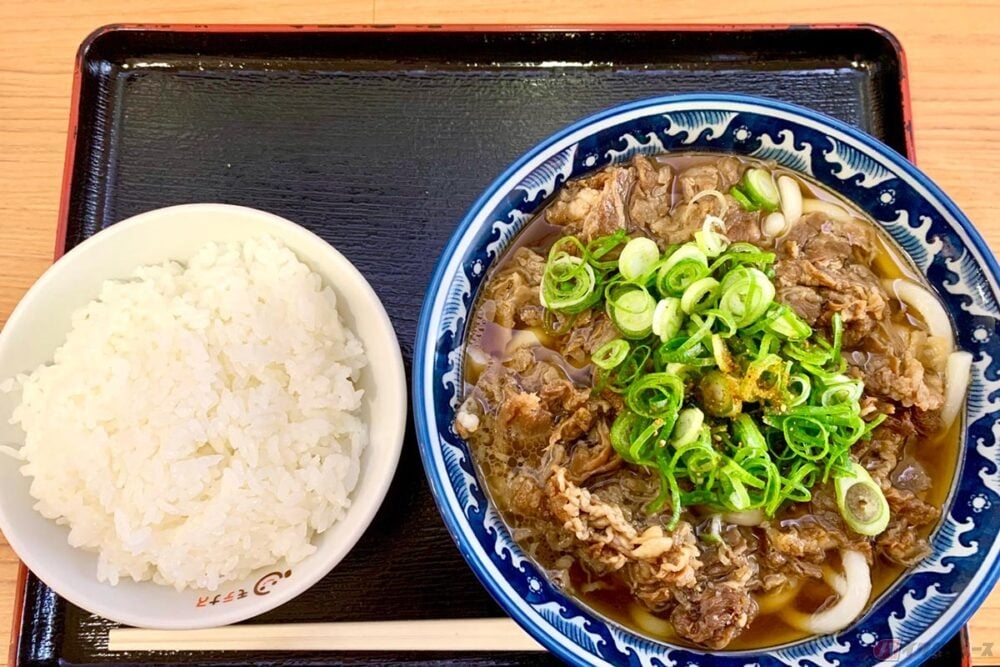 名神高速 草津pa で看板の文句に誘われて満腹 Pa飯 に出会った バイクで行く高速道路グルメ バイクのニュース 名神高速 草津pa で看板の文句に誘われて満腹 Pa飯 に出会った バイクで行く高速道路グルメ バイクのニュース