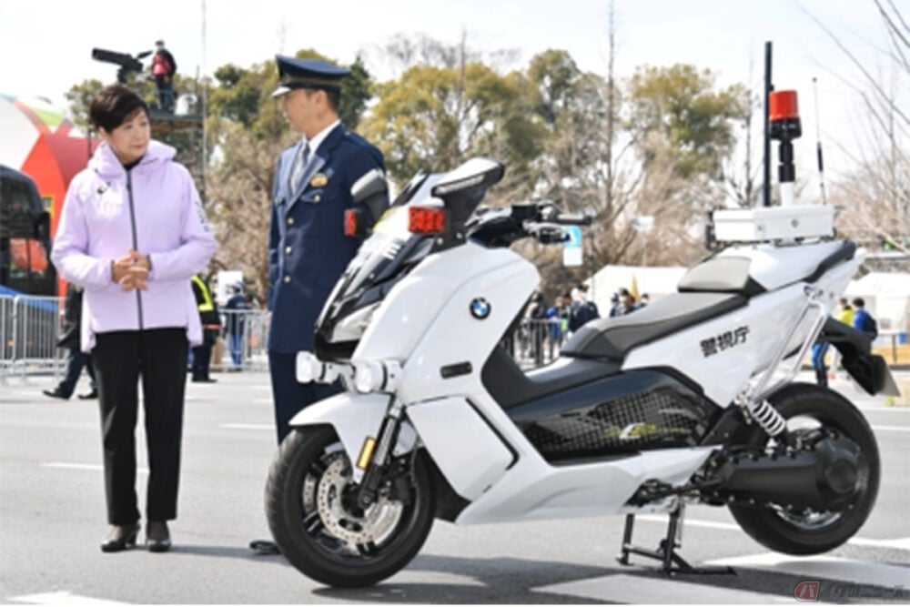 箱根駅伝のtv中継で見たbmwの電動バイク 木下隆之の またがっちゃいましたvol 80 バイクのニュース 箱根駅伝のtv中継で見たbmwの電動バイク 木下隆之の またがっちゃいましたvol 80 バイクのニュース