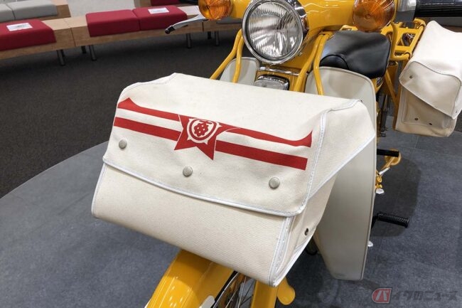 希少な存在ホンダ「NEWSカブ」 専用装備とカラーをまとった新聞配達