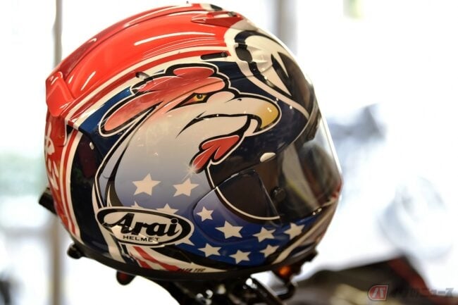 バイクに乗らないなんてもったいない Sp忠男ライダーの速さの秘訣と目玉ヘルメットの正体 バイクのニュース バイクに乗らないなんてもったいない Sp忠男ライダーの速さの秘訣と目玉ヘルメットの正体 バイクのニュース