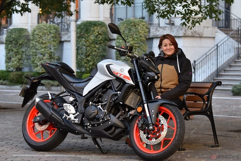 ヤマハ Mt 25 のキリッとハンサムな顔つきに走り出す前から気持ちはルンルンの理由 バイクのニュース ヤマハ Mt 25 のキリッとハンサムな顔つきに走り出す前から気持ちはルンルンの理由 バイクのニュース