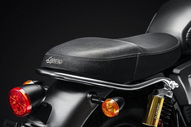 Gpx レジェンド250ツイン 最新モデル登場 ハンドルやカラーリングの変更でよりクラシカルなルックスに バイクのニュース Gpx レジェンド250ツイン 最新モデル登場 ハンドルやカラーリングの変更でよりクラシカルなルックスに バイクのニュース