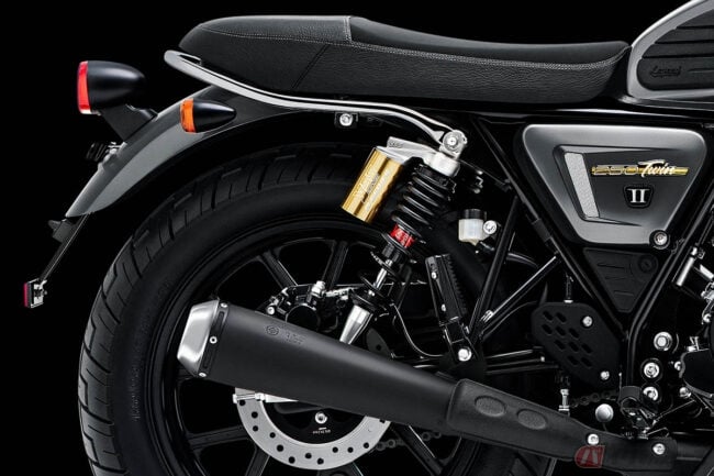 Gpx レジェンド250ツイン 最新モデル登場 ハンドルやカラーリングの変更でよりクラシカルなルックスに バイクのニュース Gpx レジェンド250ツイン 最新モデル登場 ハンドルやカラーリングの変更でよりクラシカルなルックスに バイクのニュース