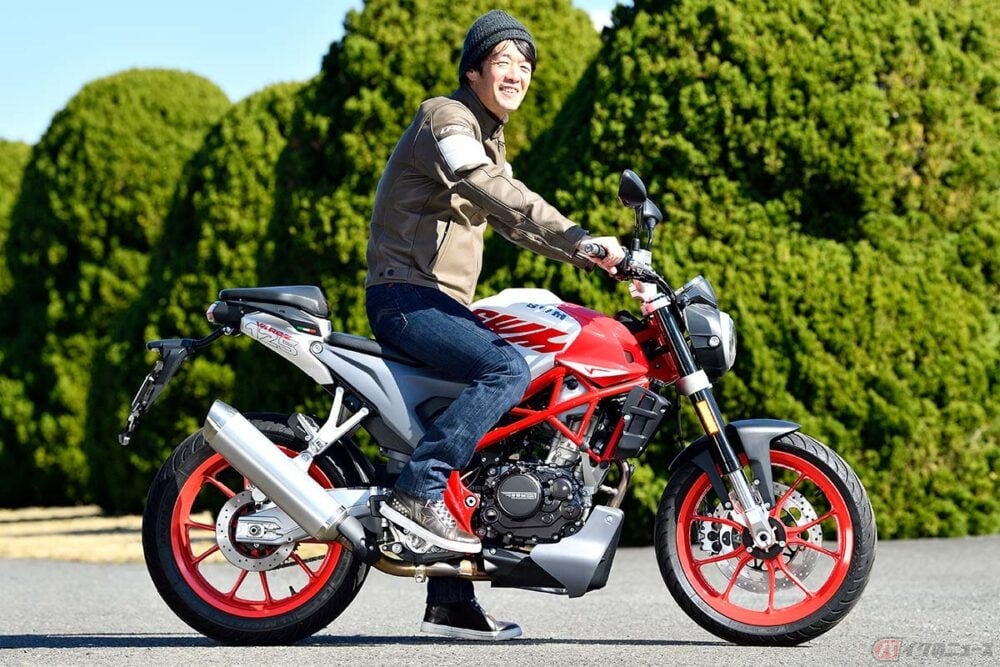 125ccクラスの軽くて細くて怖くないスポーツモデル イタリアンブランドswmの ヴァレーゼ125 で操る醍醐味を バイクのニュース 125ccクラスの軽くて細くて怖くないスポーツモデル イタリアンブランドswmの ヴァレーゼ125 で操る醍醐味を バイクのニュース