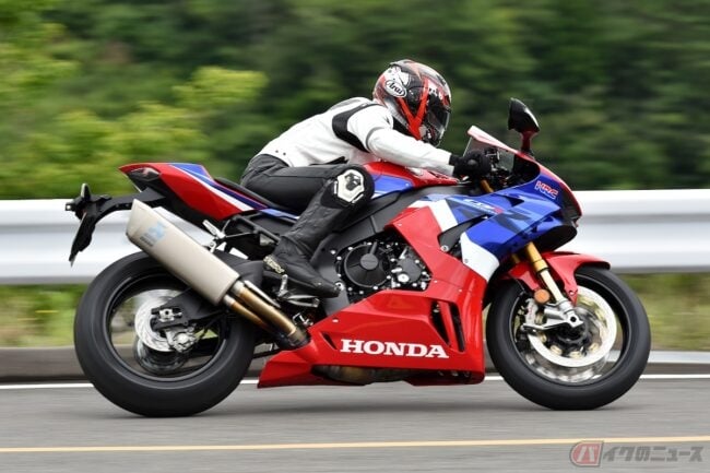 初心者で大型バイクを扱うのは大丈夫 気をつけるポイントとは バイクのニュース 初心者で大型バイクを扱うのは大丈夫 気をつけるポイントとは バイクのニュース