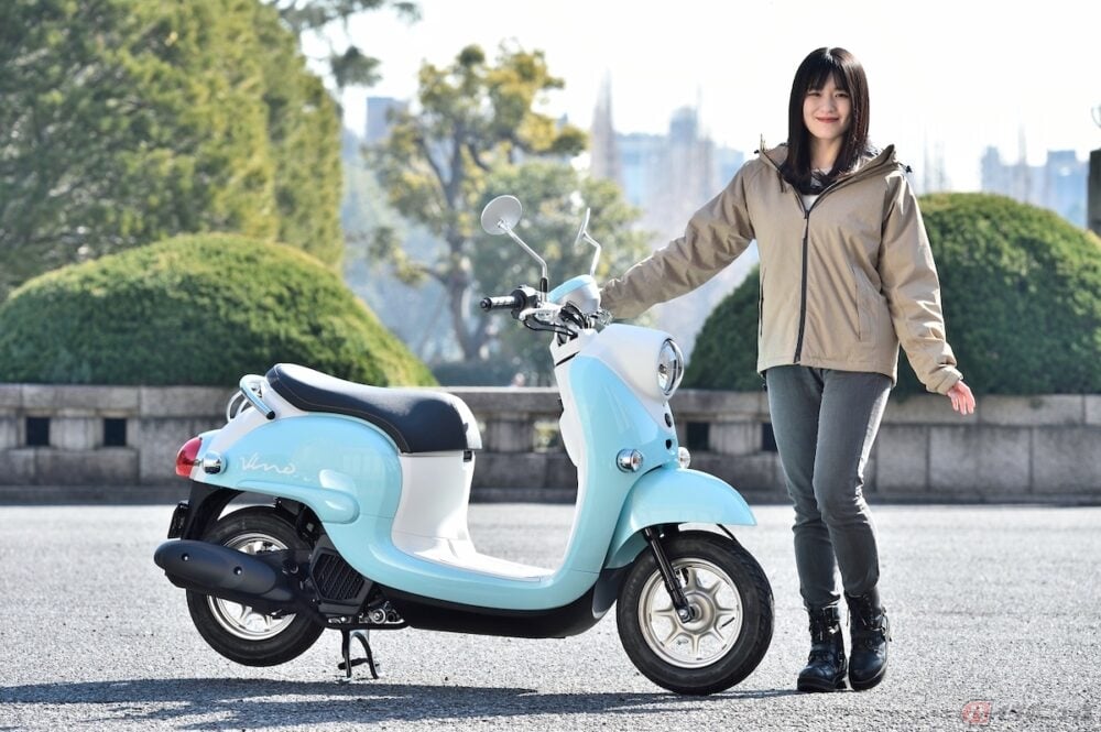 初心者ライダーの高梨はづきが 50cc原付スクーター Vino のアニメ ゆるキャン とコラボしたスペシャルver に乗ってみました バイク のニュース 初心者ライダーの高梨はづきが 50cc原付スクーター Vino のアニメ ゆるキャン とコラボしたスペシャルver に乗ってみました バイク のニュース